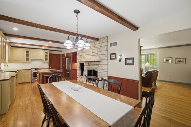 237 Beachview Lane, North Barrington, IL 60010