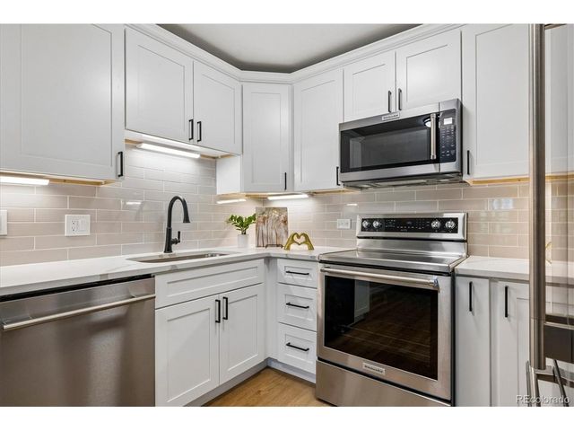 605 S Alton Way 12A, Denver, CO 80247