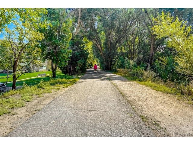 605 S Alton Way 12A, Denver, CO 80247