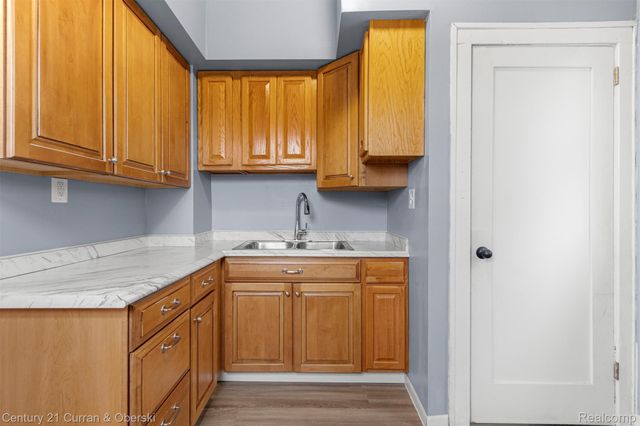 239 White Street, Ecorse, MI 48229