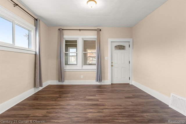 239 White Street, Ecorse, MI 48229