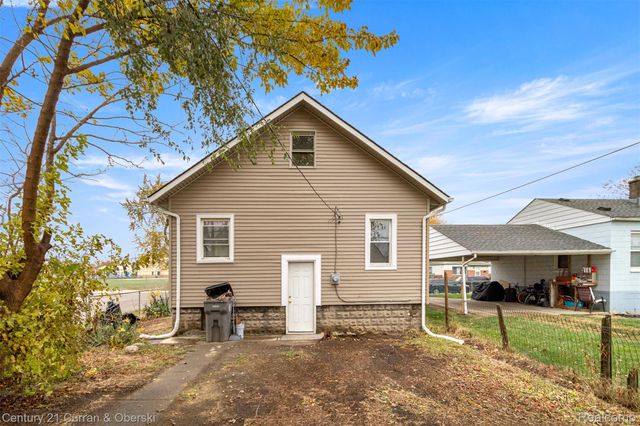 239 White Street, Ecorse, MI 48229