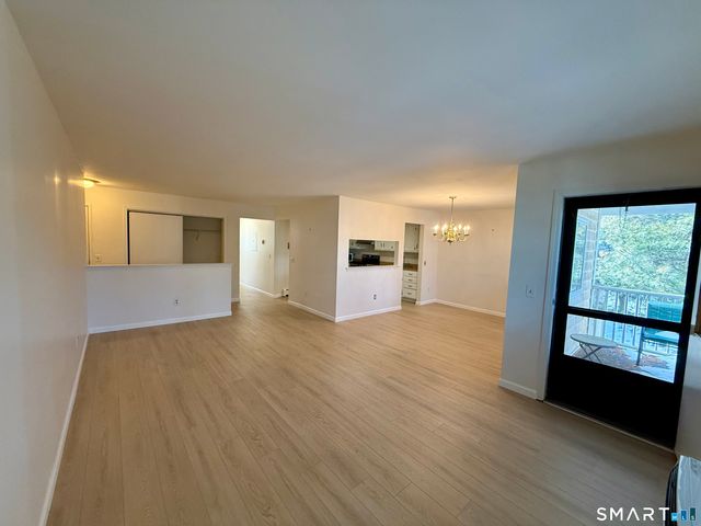 2955 Madison Avenue APT 4, Bridgeport, CT 06606