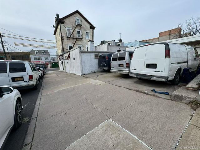 20-23 College Point Boulevard, Flushing, NY 11356