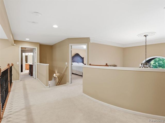 7079 Chatham Court, West Bloomfield, MI 48322