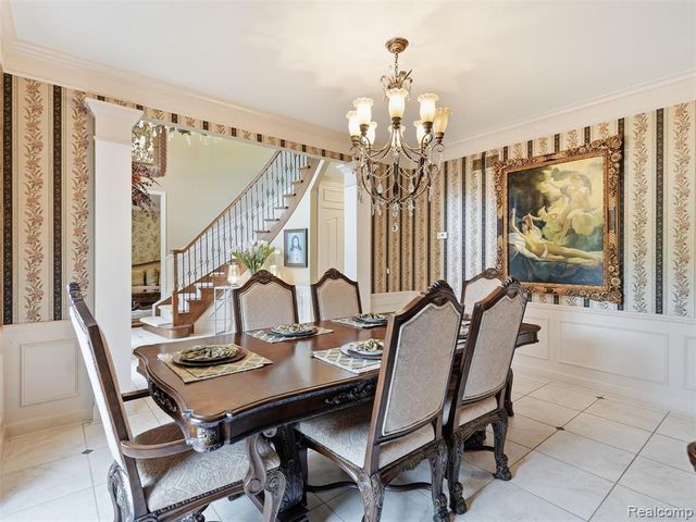 7079 Chatham Court, West Bloomfield, MI 48322