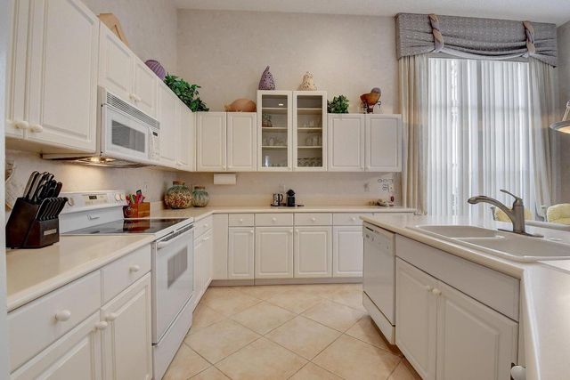 7725 Rockford Road, Boynton Beach, FL 33472