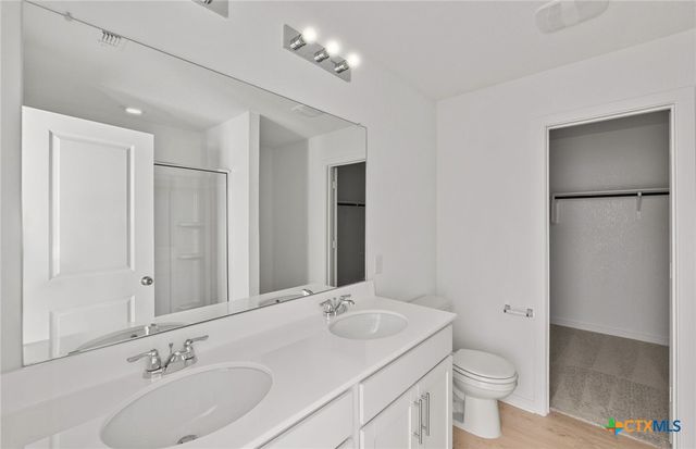 105 Green Berets Bend, Jarrell, TX 76537