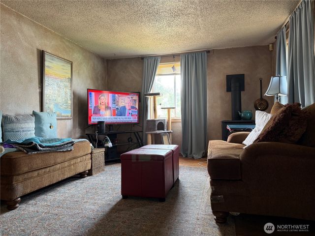 4143 W E Street, Bremerton, WA 98312