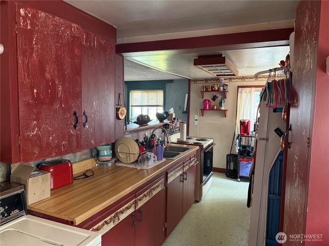 4143 W E Street, Bremerton, WA 98312