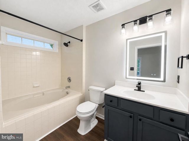 241 LAND OR DR, Ruther Glen, VA 22546
