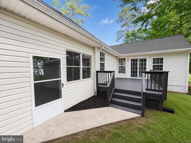 241 LAND OR DR, Ruther Glen, VA 22546