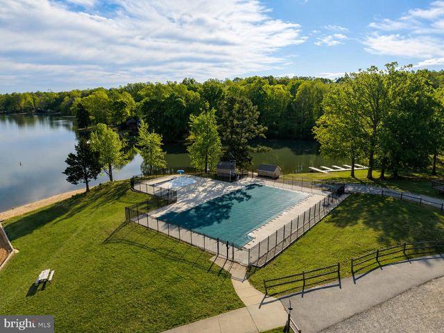 241 LAND OR DR, Ruther Glen, VA 22546
