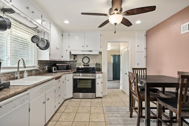 3552 CONCORD RD, Cheyenne, WY 82001