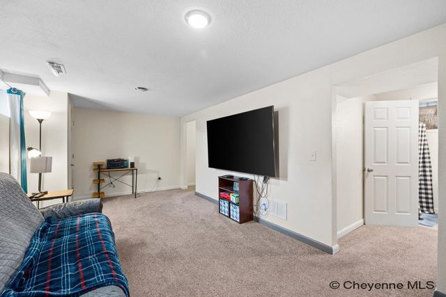 3552 CONCORD RD, Cheyenne, WY 82001