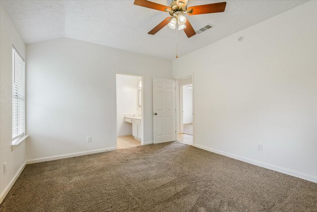 604 Spring Breeze Street, League City, TX 77573