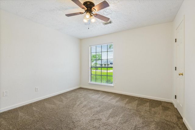 604 Spring Breeze Street, League City, TX 77573