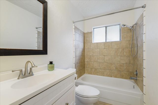 604 Spring Breeze Street, League City, TX 77573