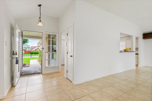 604 Spring Breeze Street, League City, TX 77573