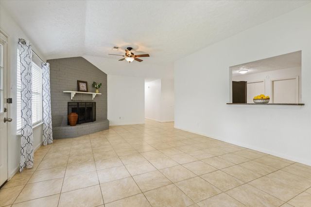 604 Spring Breeze Street, League City, TX 77573