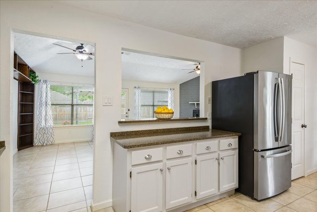 604 Spring Breeze Street, League City, TX 77573