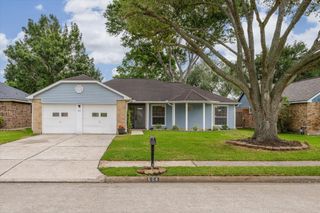 604 Spring Breeze Street, League City, TX 77573