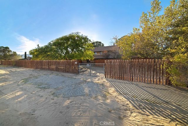 40721 25th W, Palmdale, CA 93551