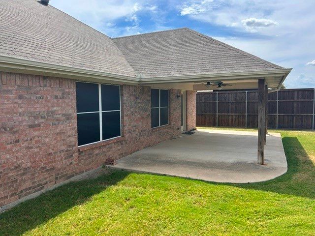 201 Old Settlers Trail, Waxahachie, TX 75167