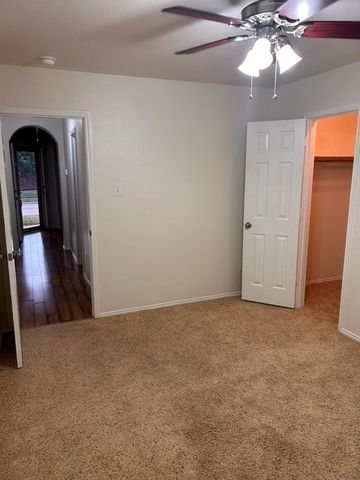 201 Old Settlers Trail, Waxahachie, TX 75167
