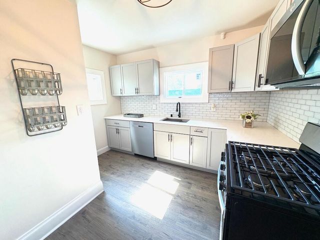 6623 33rd AVENUE, Kenosha, WI 53142