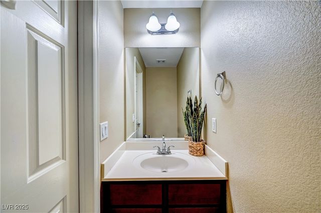 11420 Ogden Mills Drive 101, Las Vegas, NV 89135