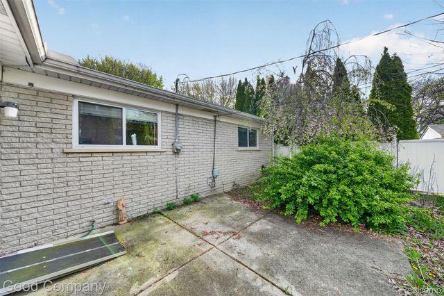 20307 Edmunton Street, St. Clair Shores, MI 48080