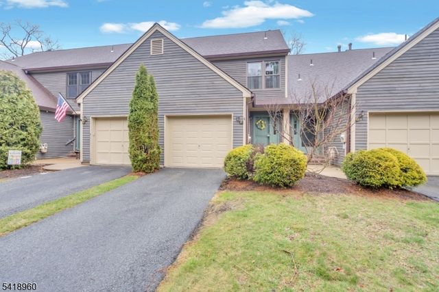 44 Manchester Ln F, West Milford Twp., NJ 07480