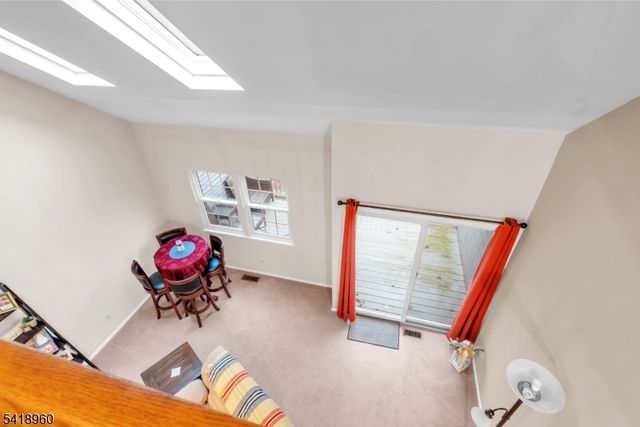 44 Manchester Ln F, West Milford Twp., NJ 07480