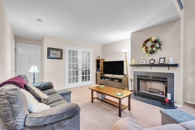 44 Manchester Ln F, West Milford Twp., NJ 07480