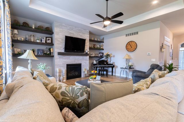 53130 Westwood Park Drive, Shelby Twp, MI 48316
