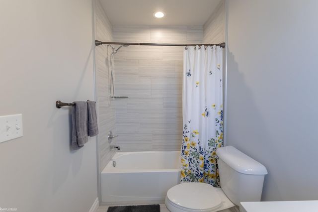 53130 Westwood Park Drive, Shelby Twp, MI 48316