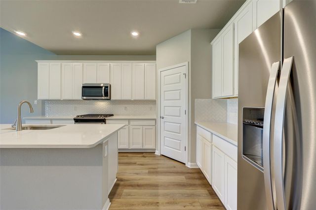 117 Fairmeadow Downs DR, Hutto, TX 78634