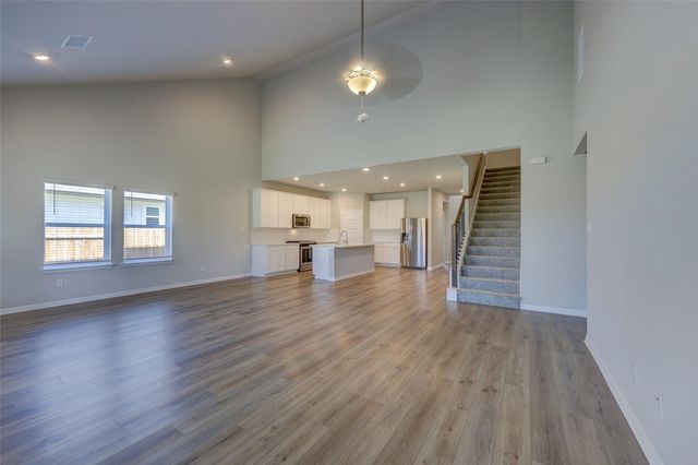 117 Fairmeadow Downs DR, Hutto, TX 78634