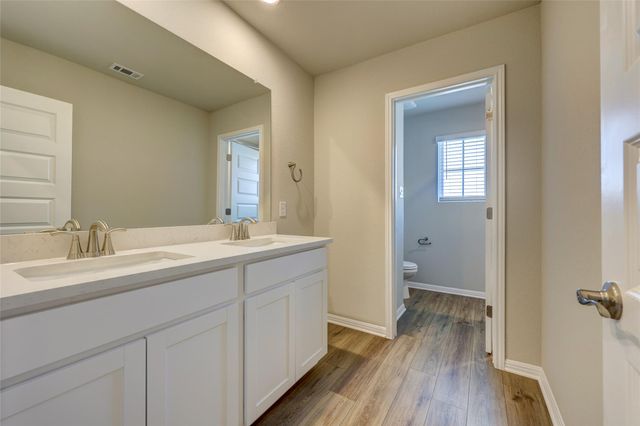 117 Fairmeadow Downs DR, Hutto, TX 78634
