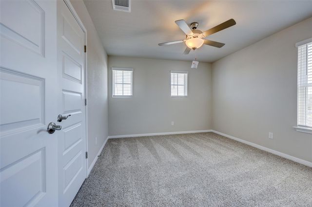 117 Fairmeadow Downs DR, Hutto, TX 78634