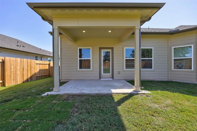 117 Fairmeadow Downs DR, Hutto, TX 78634