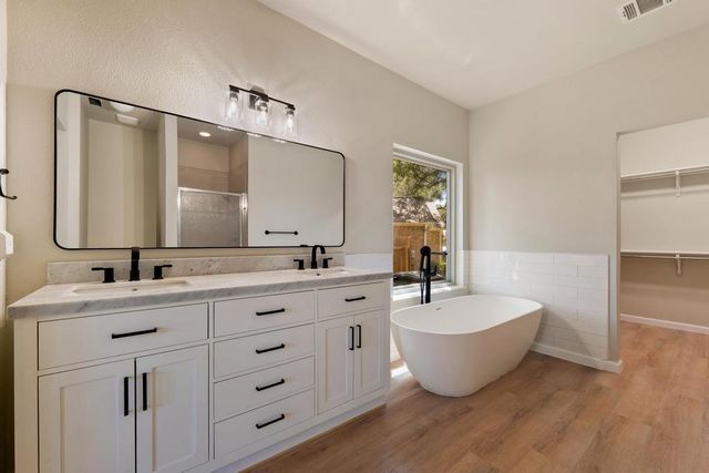 1801 Shooting Star CV, Cedar Park, TX 78613