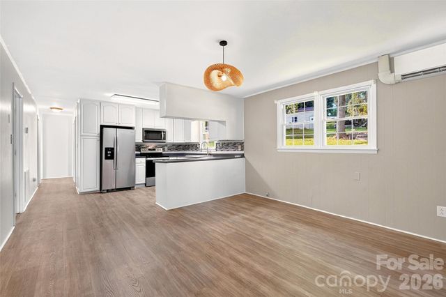 2406 Nix Creek Road, Marion, NC 28752