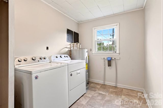 2406 Nix Creek Road, Marion, NC 28752