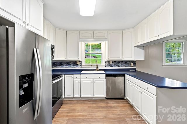 2406 Nix Creek Road, Marion, NC 28752