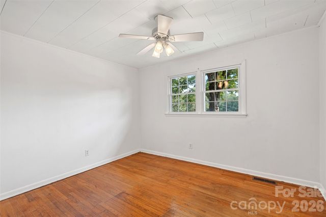 2406 Nix Creek Road, Marion, NC 28752