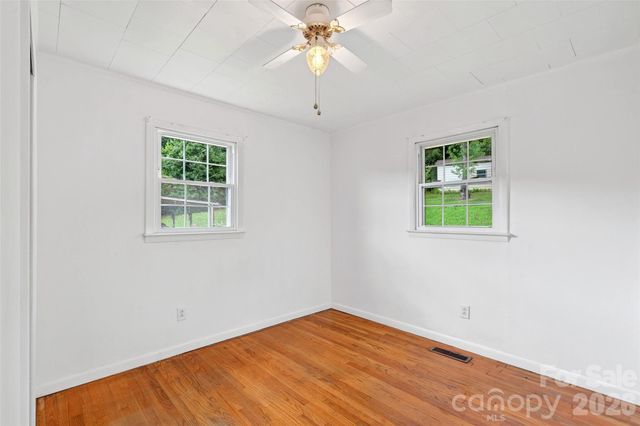2406 Nix Creek Road, Marion, NC 28752