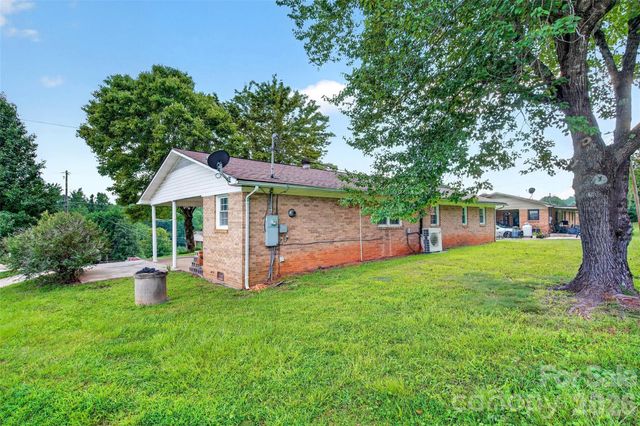 2406 Nix Creek Road, Marion, NC 28752