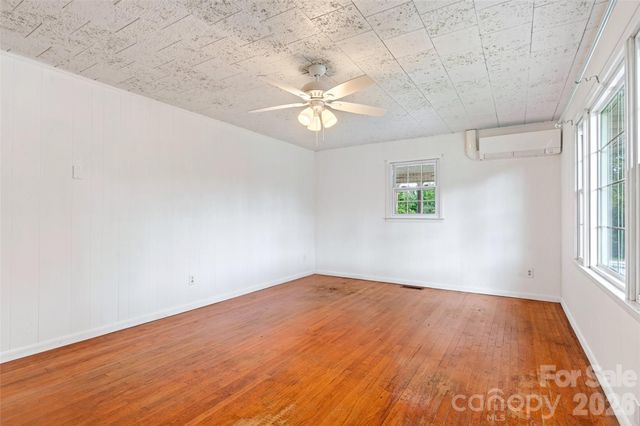 2406 Nix Creek Road, Marion, NC 28752